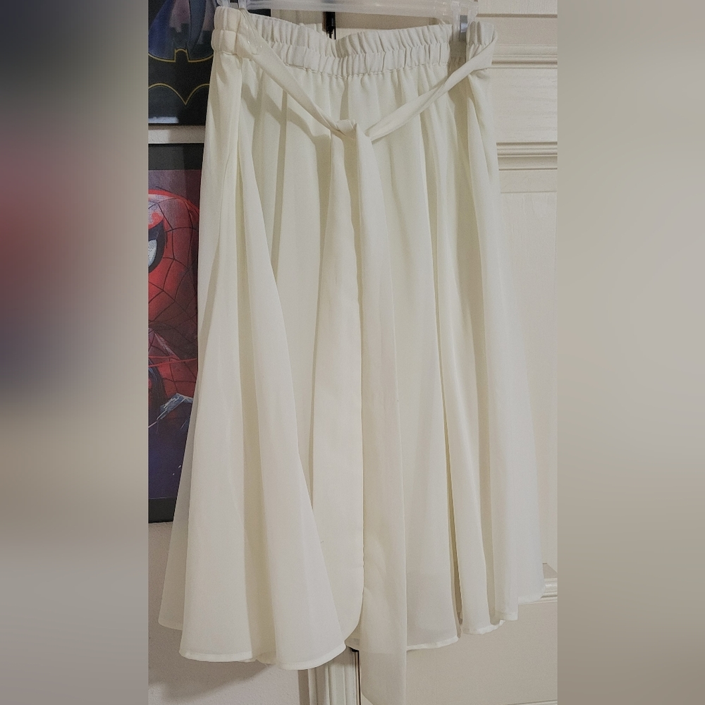 Flowy skirt